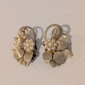 Vintage Clip On Earrings